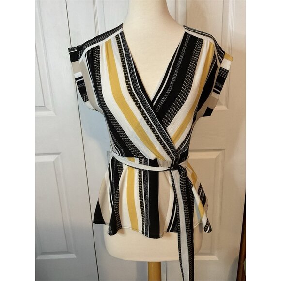 Monteau Los Angeles Black Yellow White Top Blouse Size Medium - Picture 2 of 4